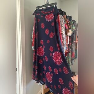 NWT MAXI size XL